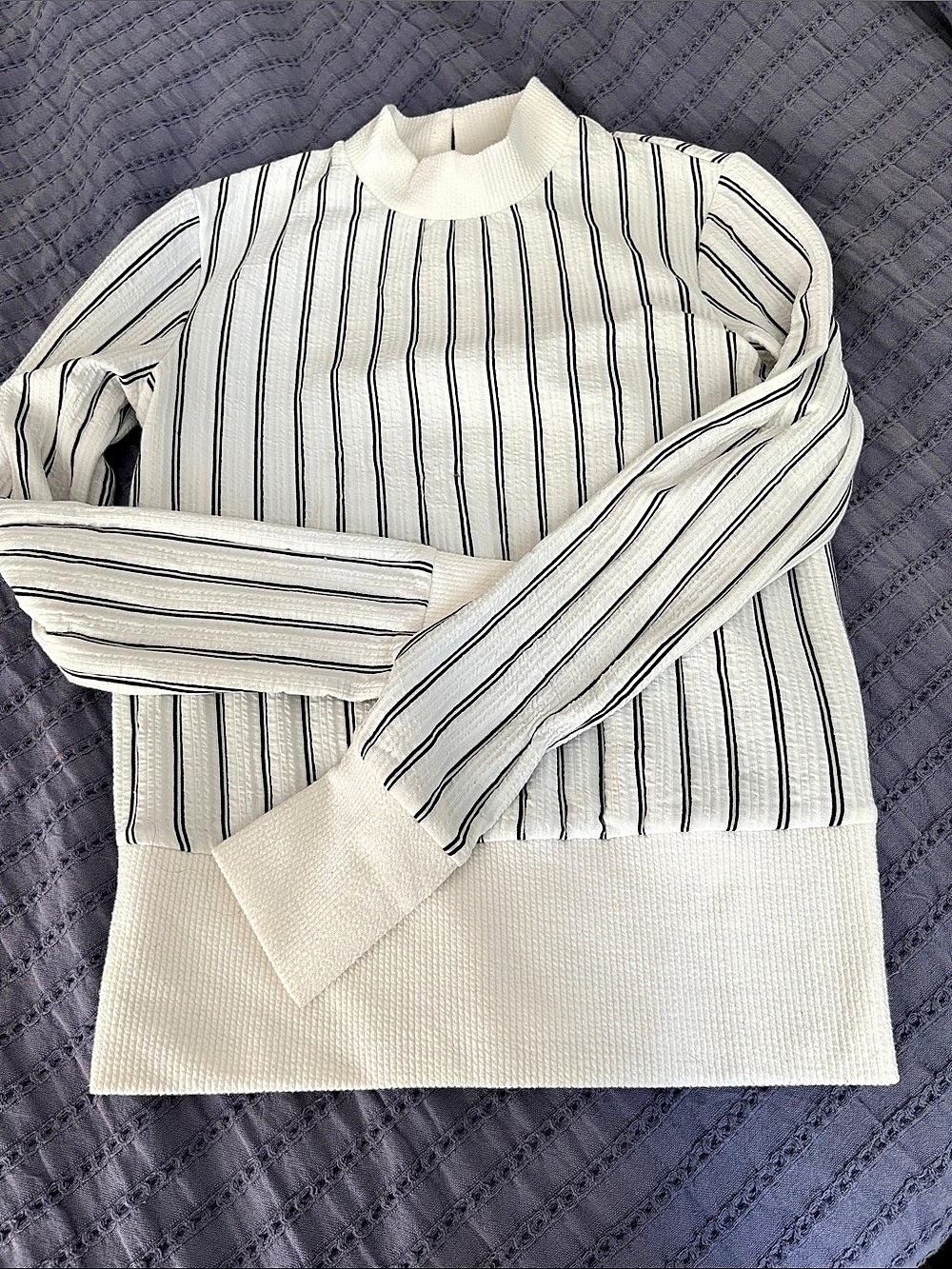 Striped Mock Neck Long Sleeve Top in White & Black Like New